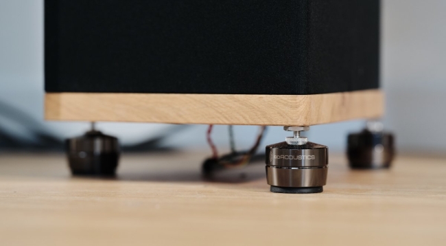 IsoAcoustics Dämpfung für Lautsprecher und HiFi-Geräte